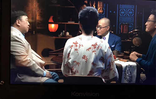 著名電視節(jié)目鏘鏘三人行制作現(xiàn)場